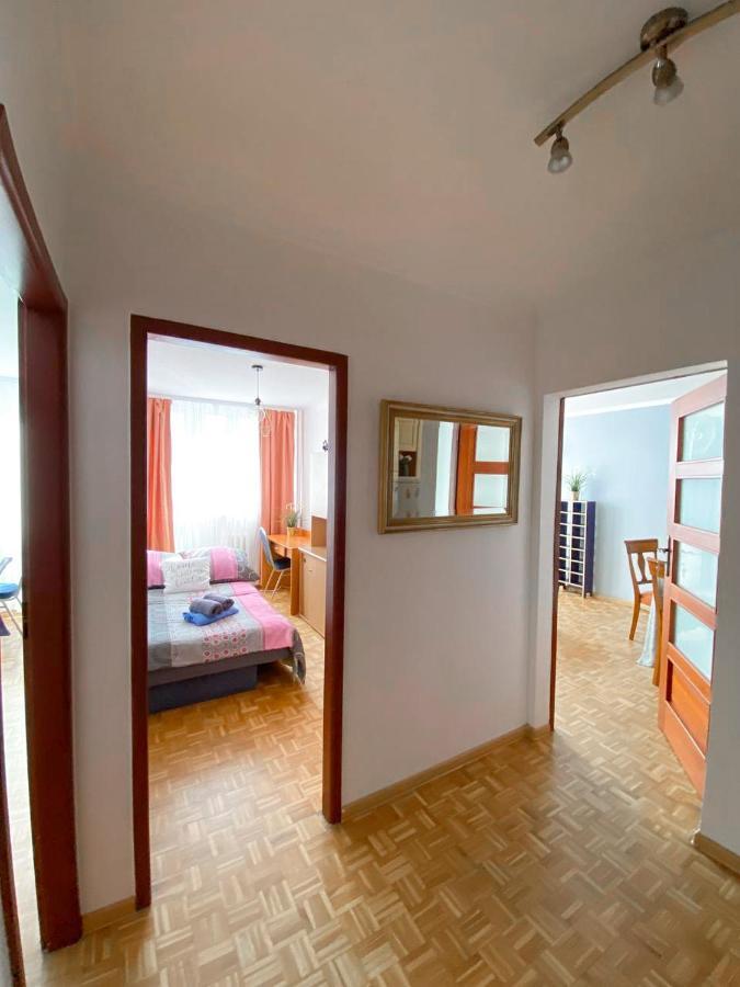 Room №3 Grzybowska 5 The Very Center Of Varsó Kültér fotó